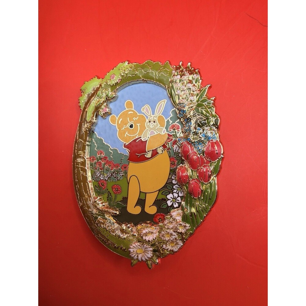 Disney TWDC DEC Spring Vibes Floral Portrait Frame Winnie the Pooh Pin LE300